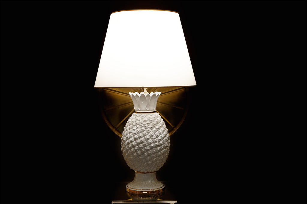 Lunatre Ananas Premium Gold/Weiß – handgefertigte Tischlampe aus Italien #color:ananas-weiss